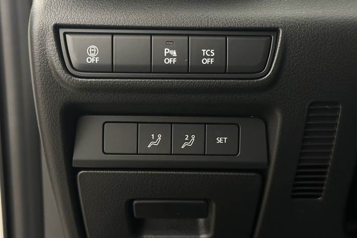 Hvid Mazda MX-30 fra 2023