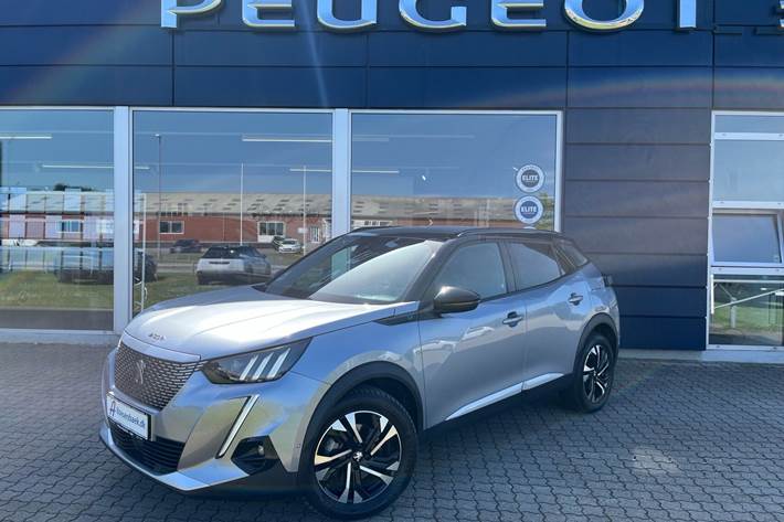 Grå Peugeot e-2008 fra 2022