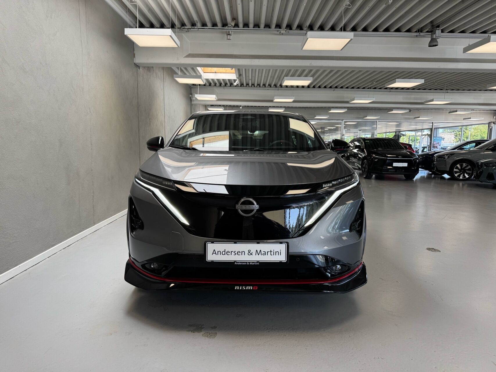 Grå Nissan Ariya fra 2026