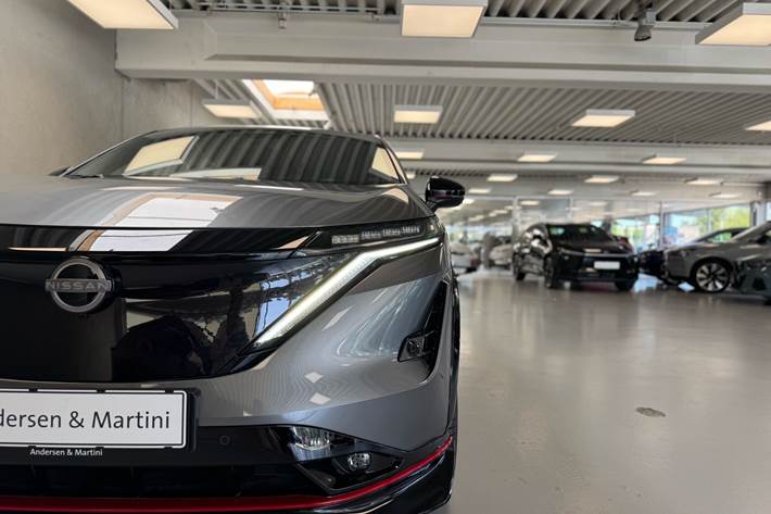 Grå Nissan Ariya fra 2026