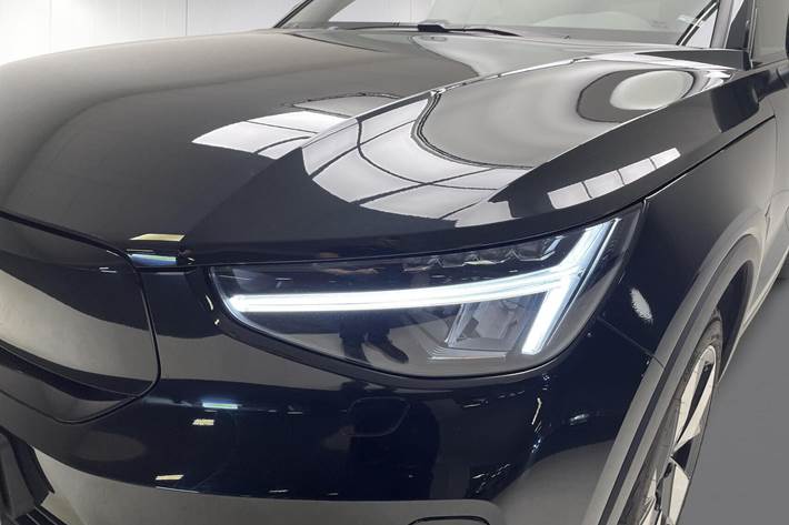 Sort Volvo C40 fra 2023