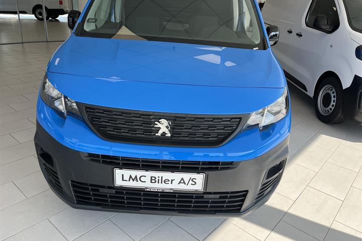 Blå Peugeot e-Partner fra 2023
