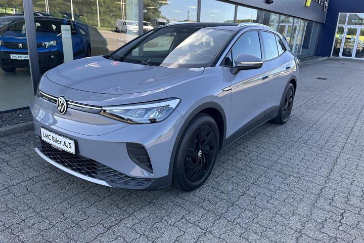 Grå VW ID.4 fra 2023 set udefra