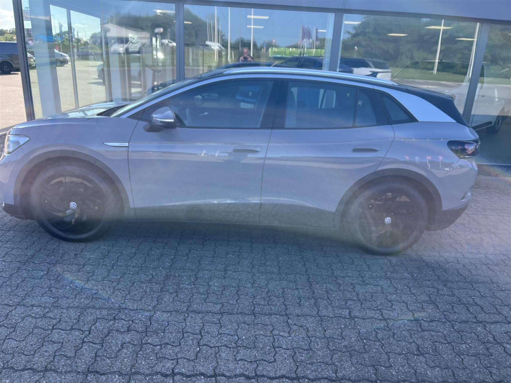Grå VW ID.4 fra 2023