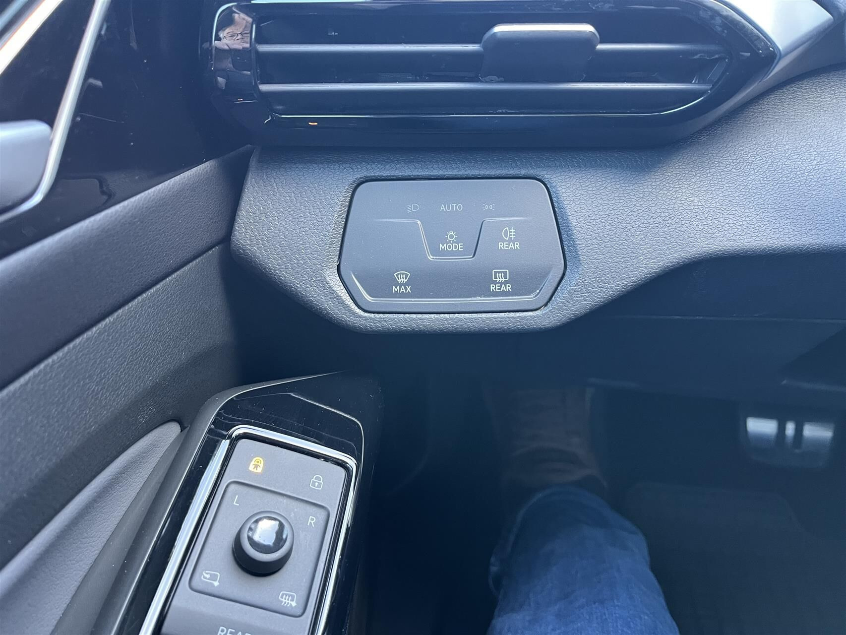 Grå VW ID.4 fra 2023