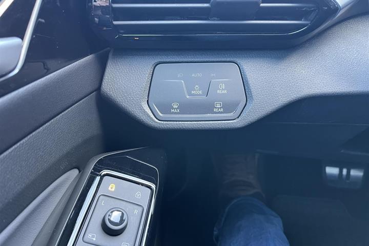 Grå VW ID.4 fra 2023
