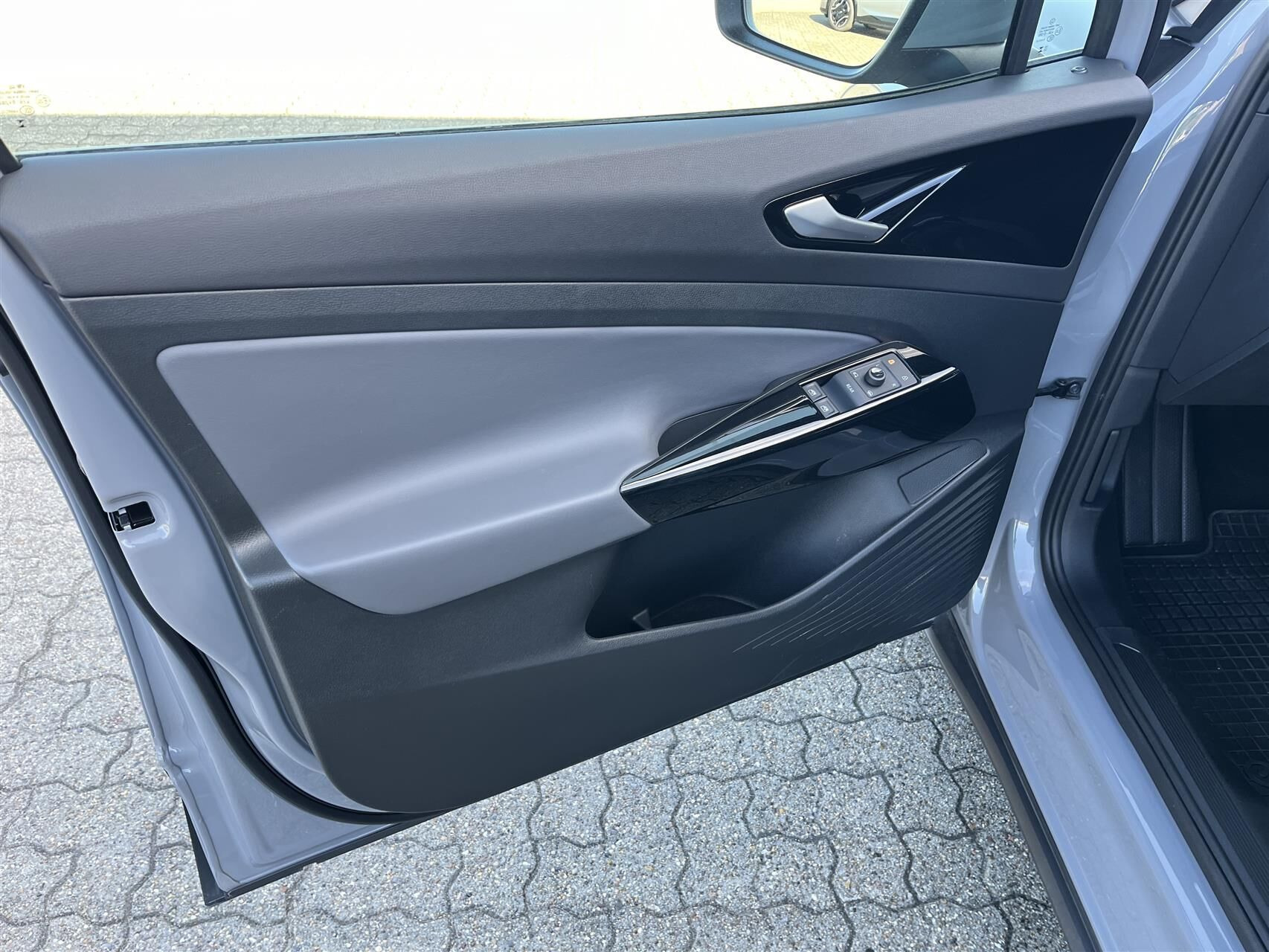 Grå VW ID.4 fra 2023
