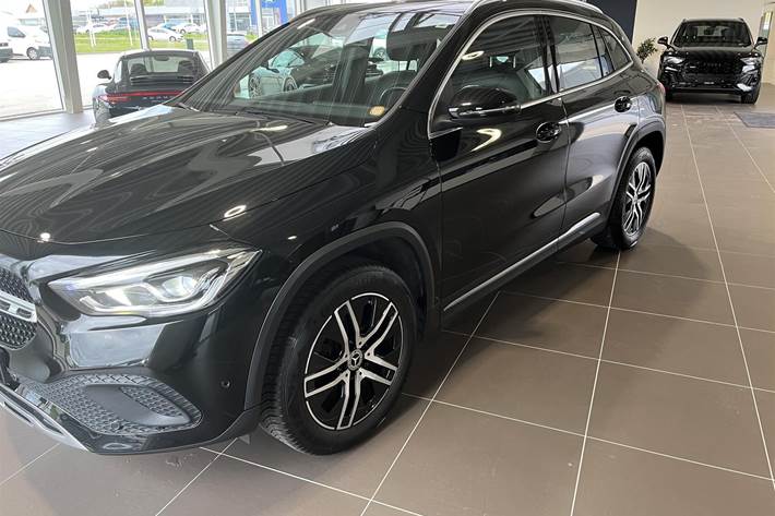 undefined Mercedes GLA200 fra 2021