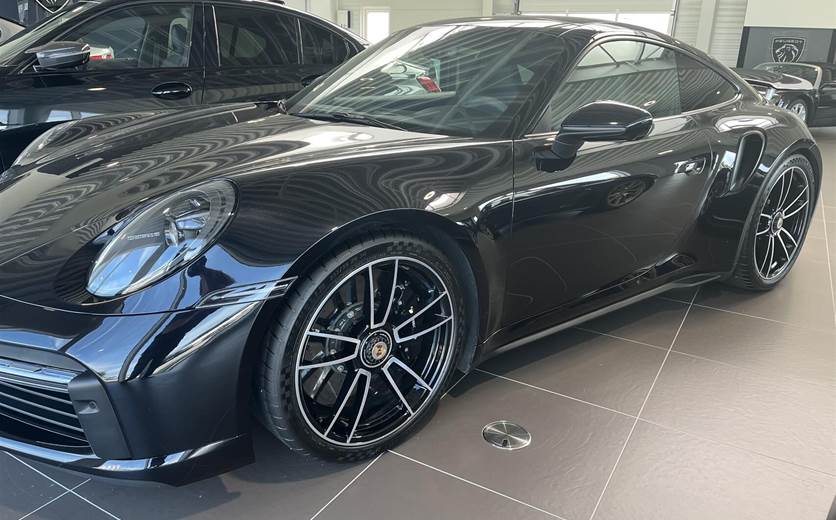 Porsche 911 3,7 Turbo S PDK 650HK 2d 8g Aut.