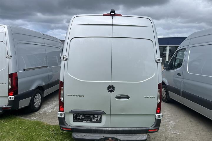 undefined Mercedes Sprinter fra 2020