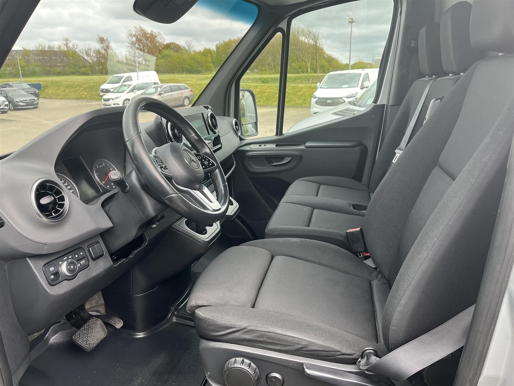 undefined Mercedes Sprinter fra 2020