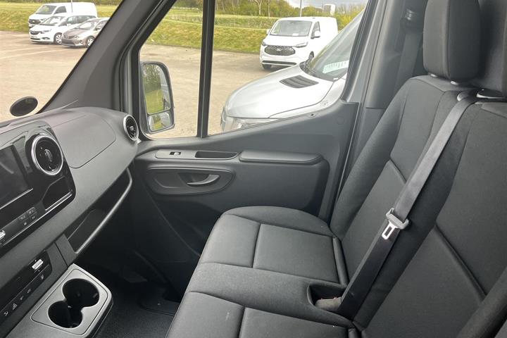 undefined Mercedes Sprinter fra 2020