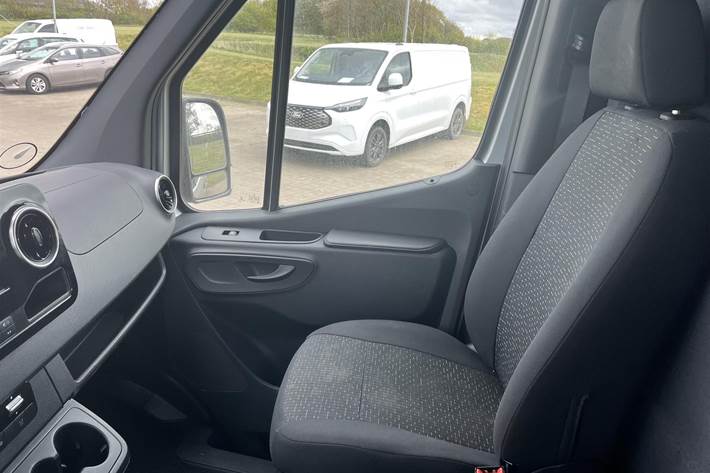 undefined Mercedes Sprinter fra 2020