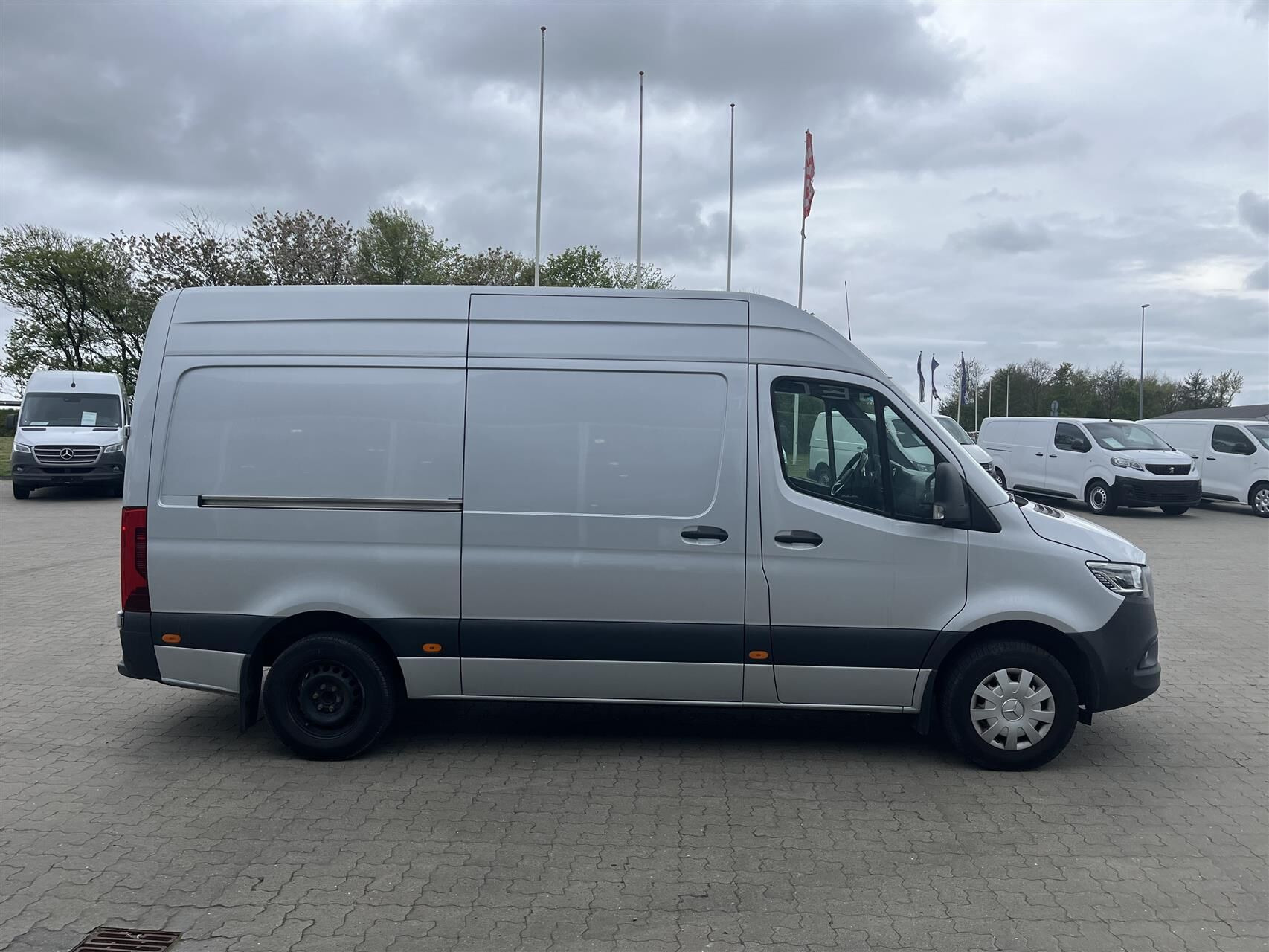 undefined Mercedes Sprinter fra 2021