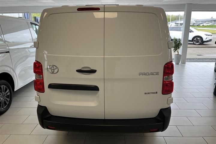 Hvid Toyota Proace Electric fra 2025