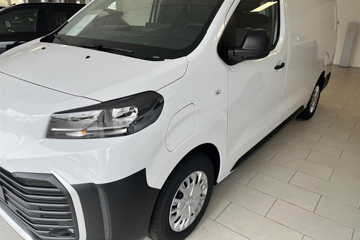 Hvid Toyota Proace Electric fra 2025