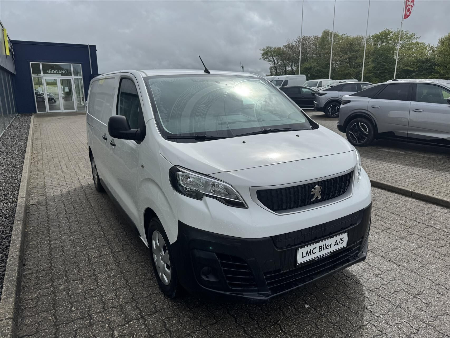 Hvid Peugeot e-Expert fra 2021