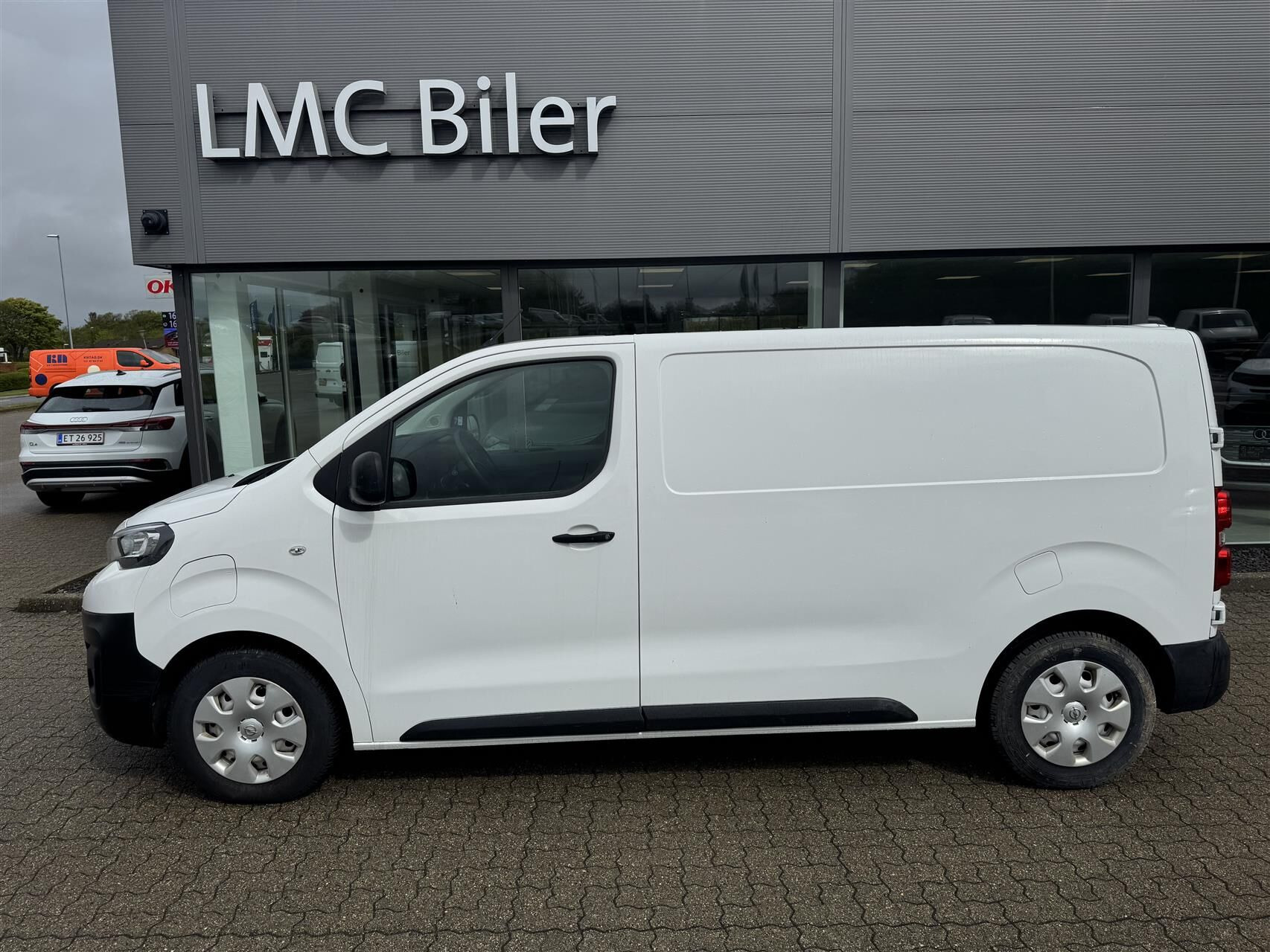 Hvid Peugeot e-Expert fra 2021