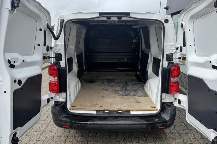 Hvid Peugeot e-Expert fra 2021
