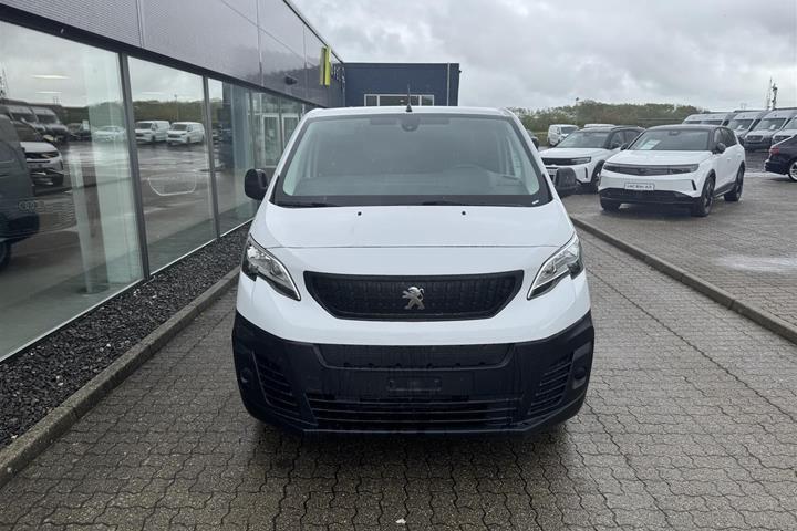 Hvid Peugeot e-Expert fra 2025