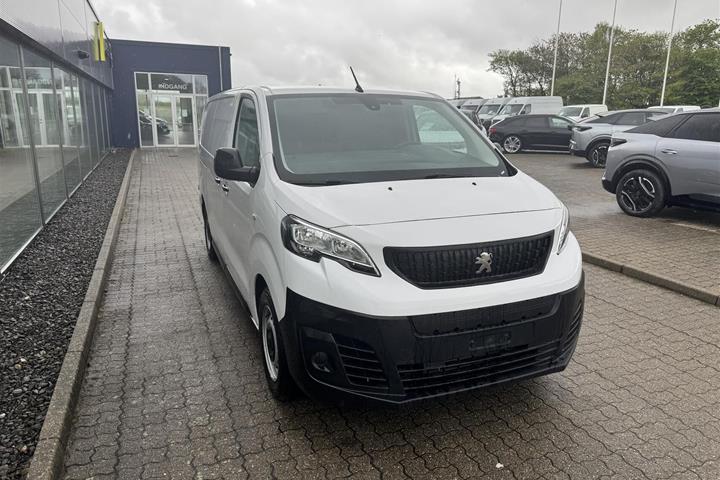 Hvid Peugeot e-Expert fra 2025