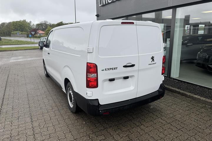 Hvid Peugeot e-Expert fra 2025