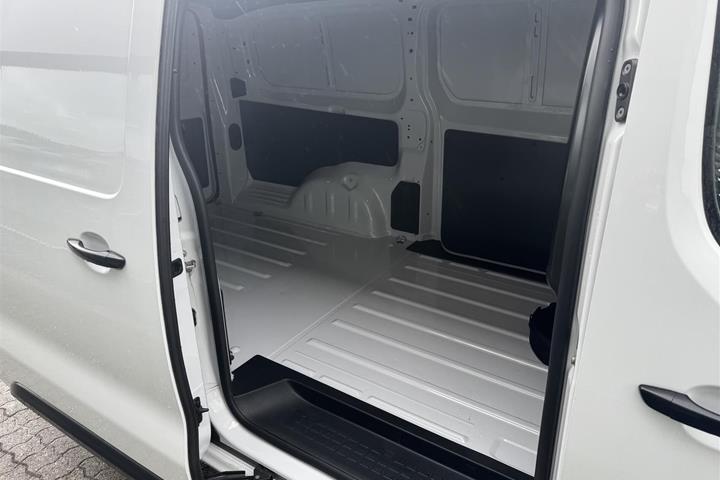 Hvid Peugeot e-Expert fra 2025