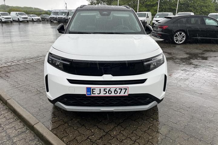 Hvid Opel Frontera fra 2025