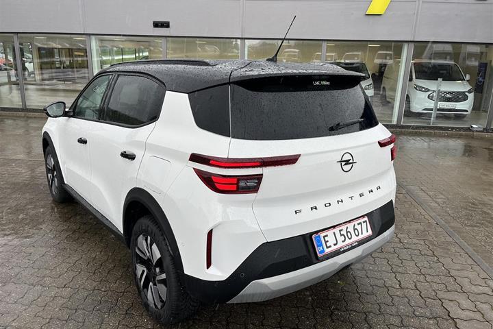 Hvid Opel Frontera fra 2025