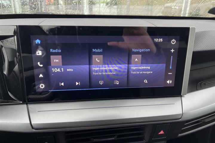 Hvid Opel Frontera fra 2025
