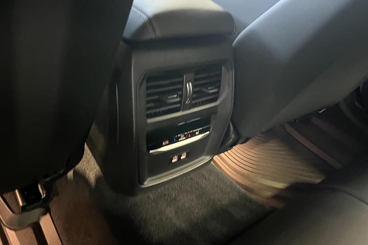 Sort BMW M3 fra 2022