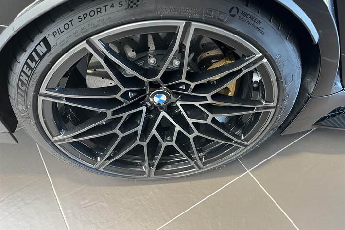 Sort BMW M3 fra 2022