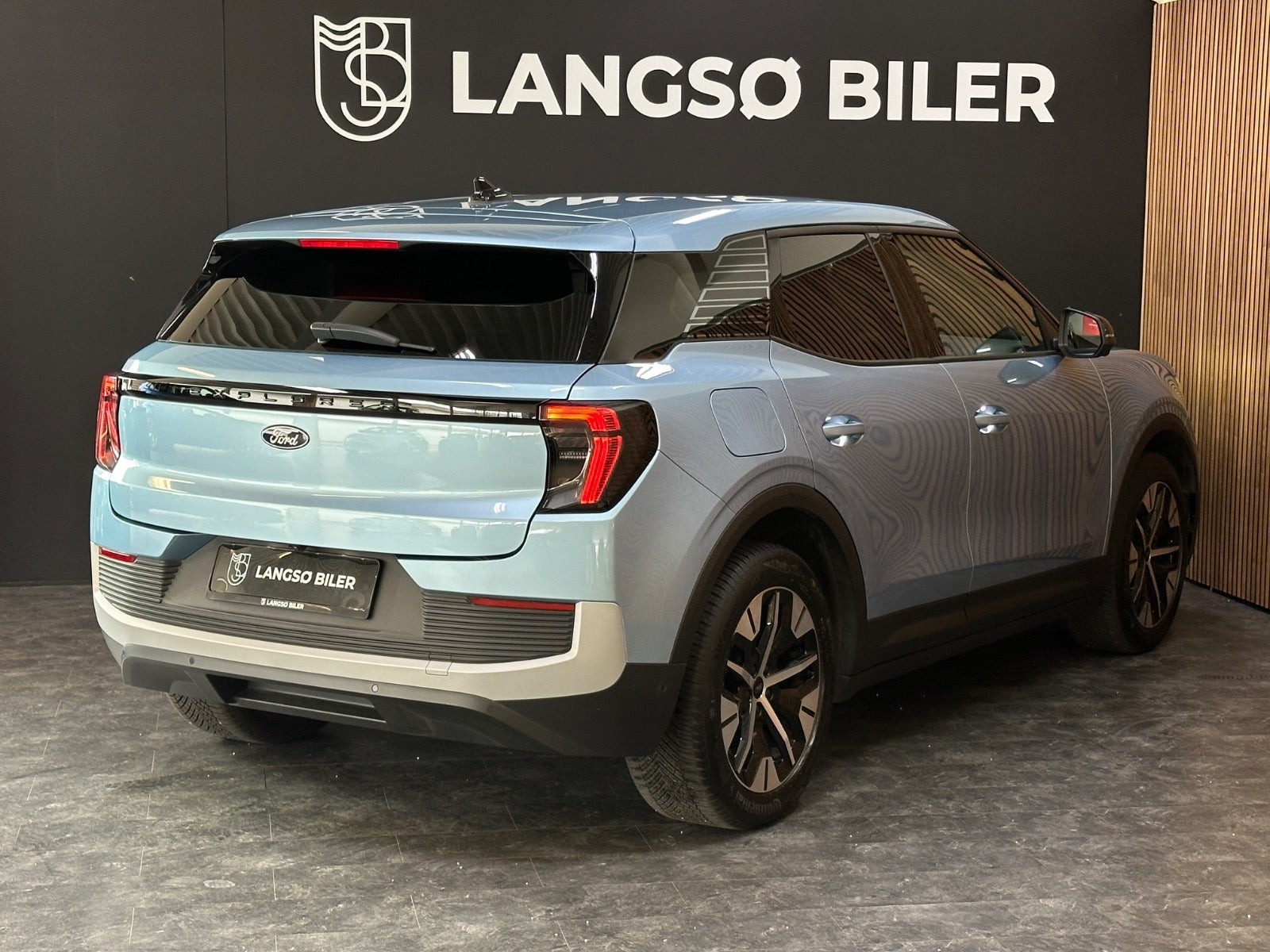 Blå Ford Explorer fra 2025