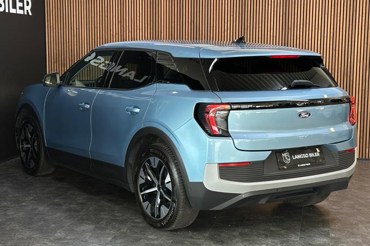Blå Ford Explorer fra 2025