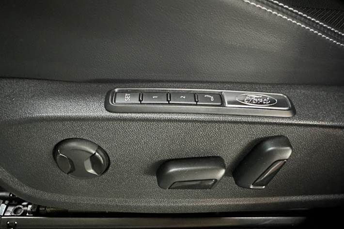 Blå Ford Explorer fra 2025