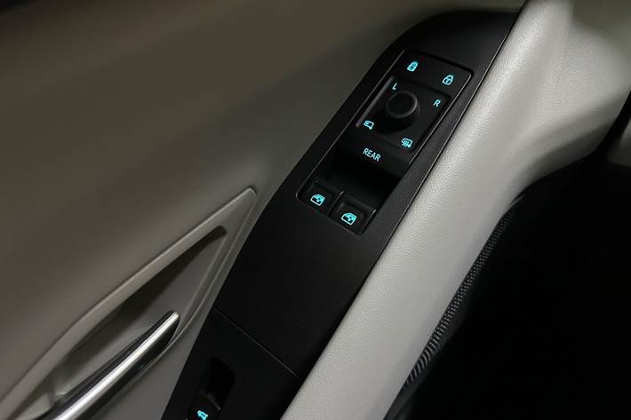 Blå Ford Explorer fra 2025