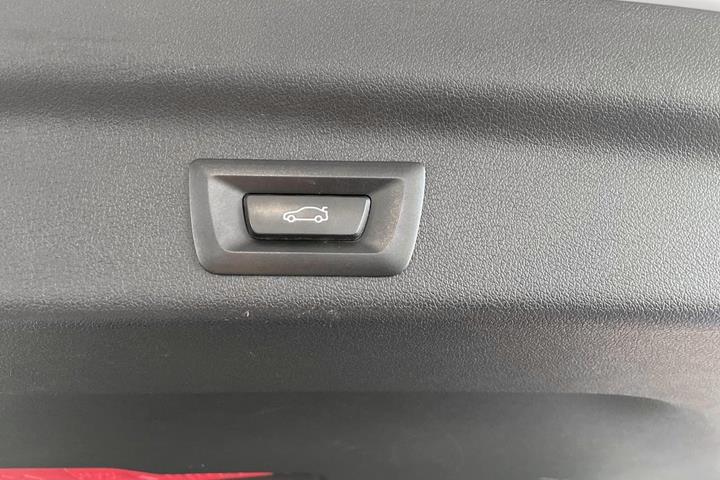 Hvid BMW iX1 fra 2024