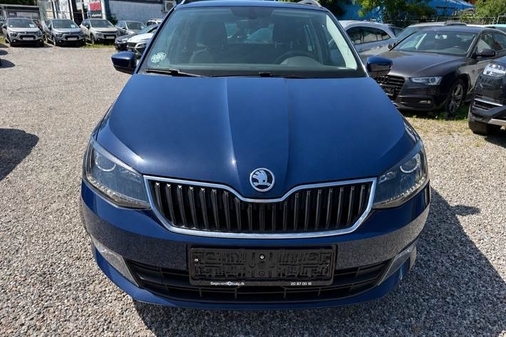 Blå Skoda Fabia fra 2017