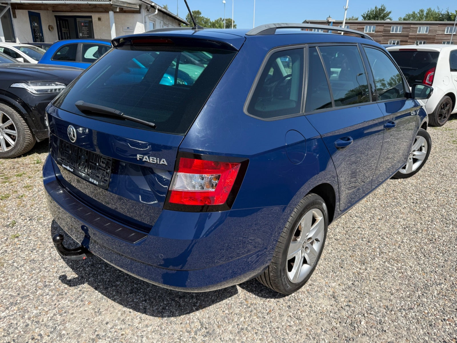 Blå Skoda Fabia fra 2017