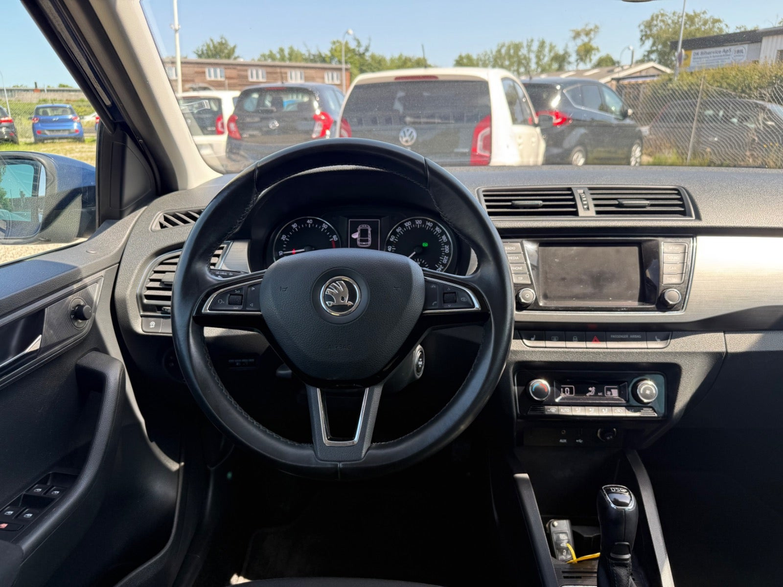 Blå Skoda Fabia fra 2017