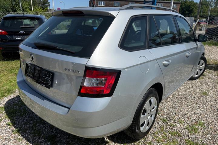 Sølv Skoda Fabia fra 2017