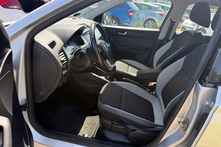 Sølv Skoda Fabia fra 2017