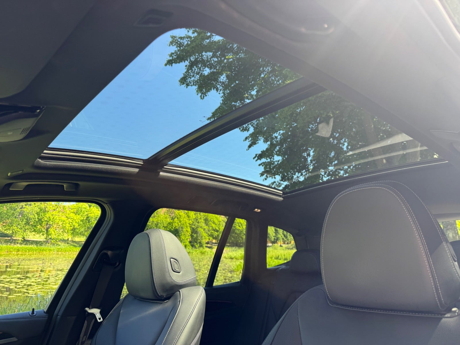 Sort BMW iX3 fra 2025