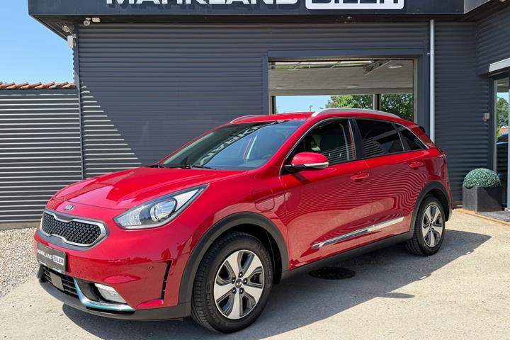 Rød Kia Niro fra 2019 set udefra