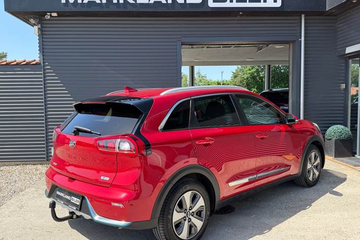 Rød Kia Niro fra 2019