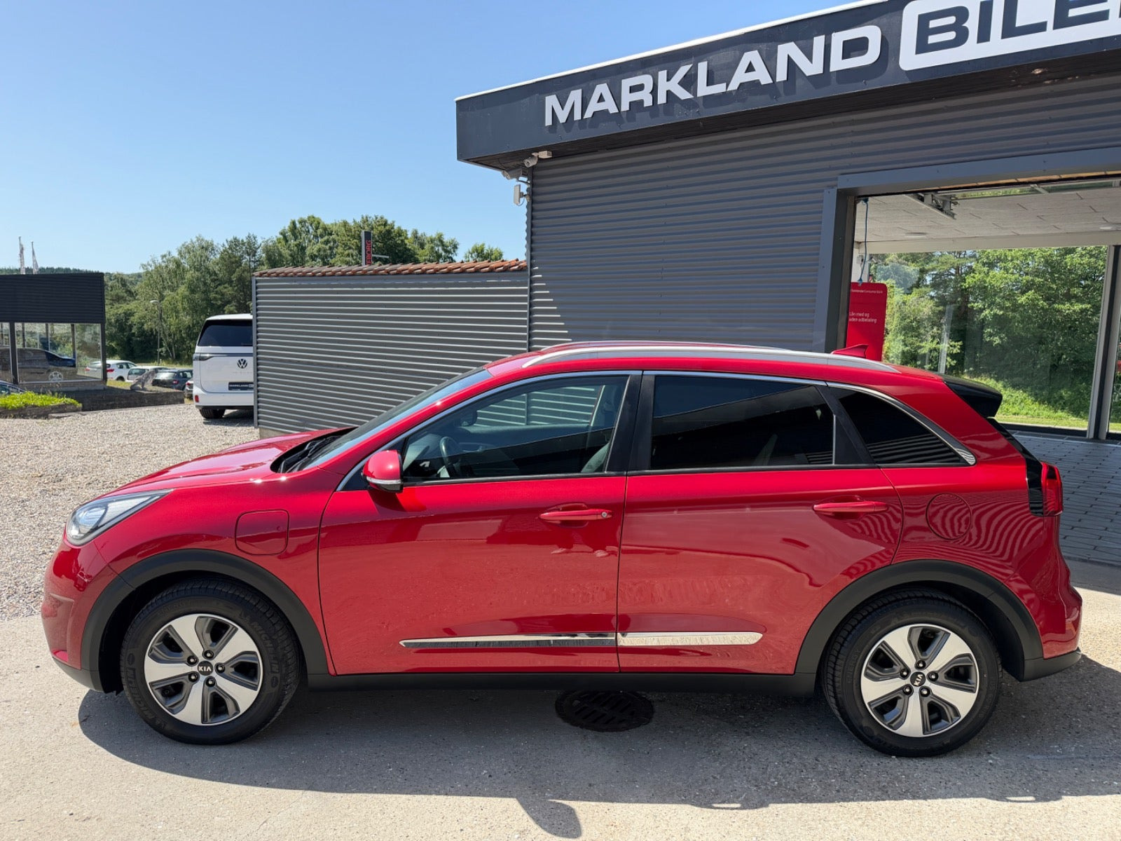 Rød Kia Niro fra 2019