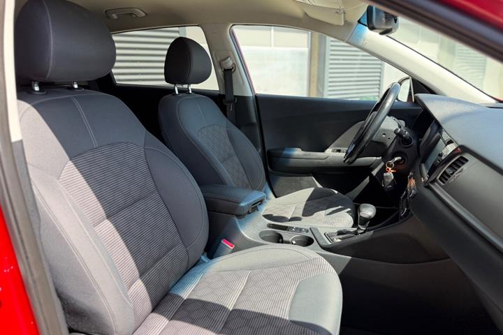 Rød Kia Niro fra 2019