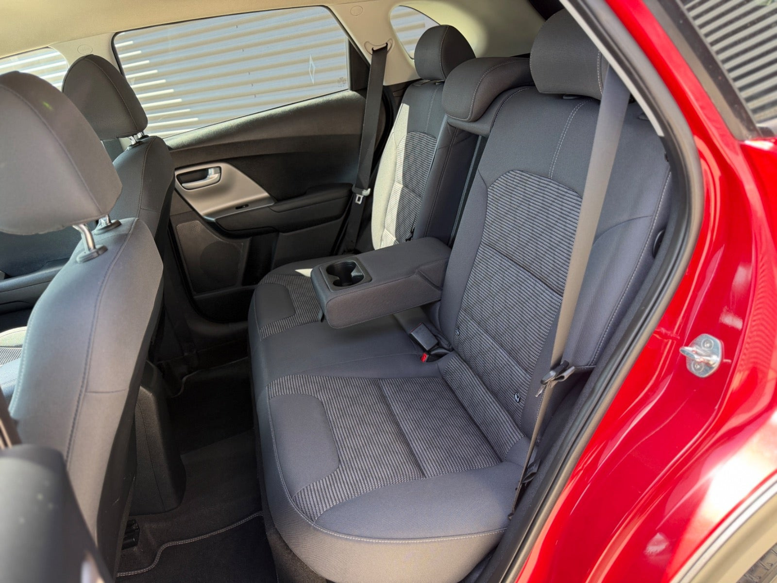 Rød Kia Niro fra 2019