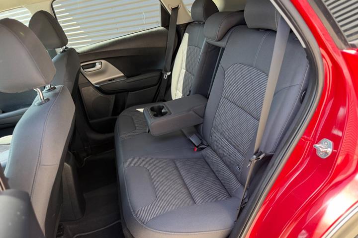 Rød Kia Niro fra 2019