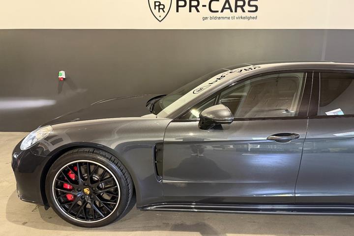 undefined Porsche Panamera Turbo fra 2017